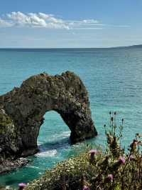 Durdle Door, Dorset Beach: 놀라운 자연 명소 🌊