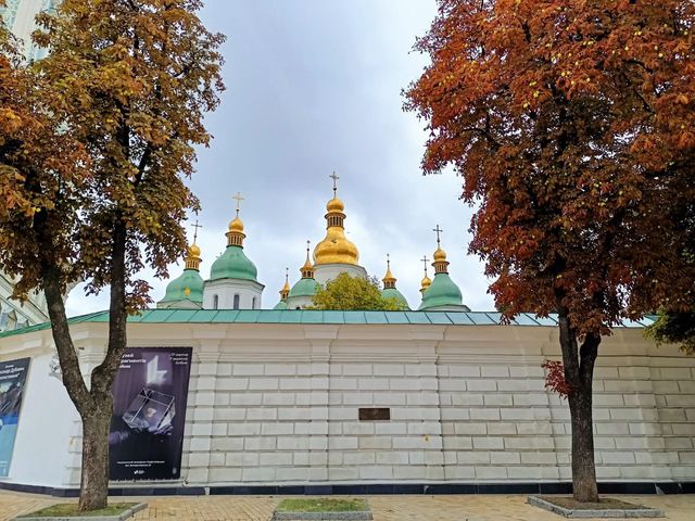 St. Sophia's Cathedral Kyiv in autumn 🗺️