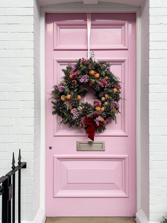 ✨ Notting Hill Pastel Christmas Magic! 🌈🎄