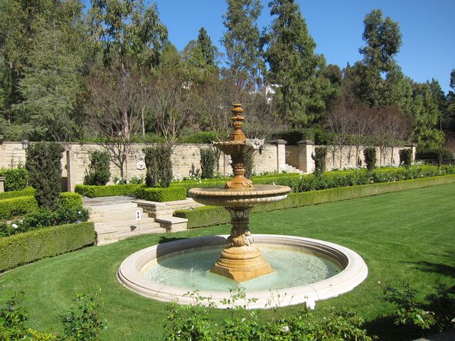 Finally your chance to see a real Beverly Hills mansion up close!