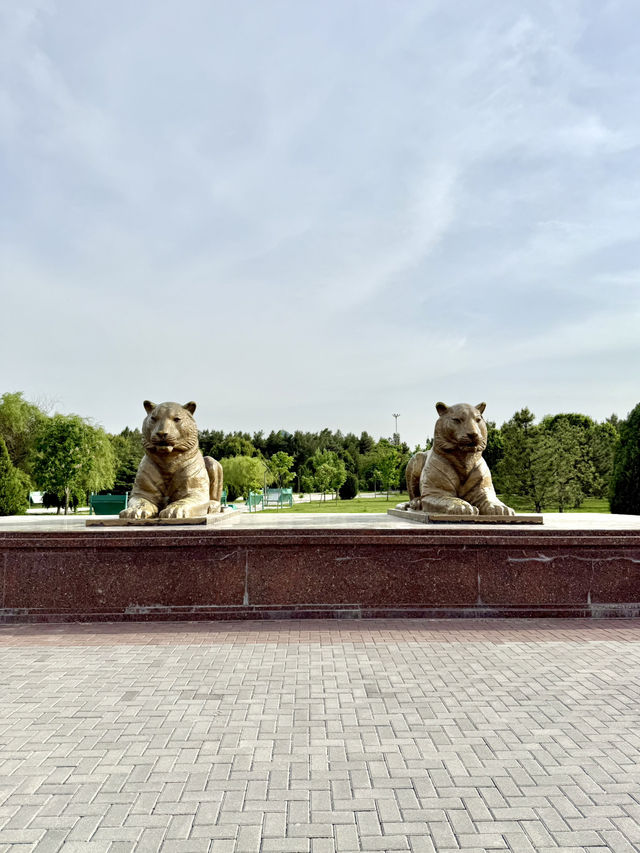 Spring Stroll at Park - Im. Amira Temura in Samarkand