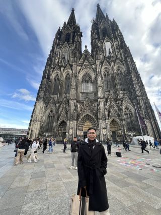 Heaven in Stone: The Breathtaking Interior of Köln Dom 🇩🇪🌟 