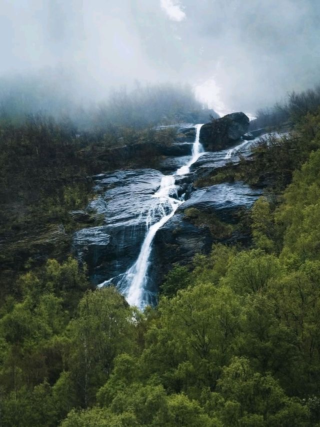 ⚔️✨“Living Like a Viking: My Time-Travel Adventure in Njardarheimr”✨🔥🏕