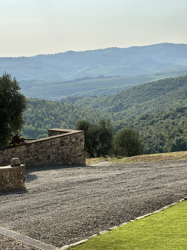 My wine tasting experience in Tuscany’s vineyard Castello Di Cacciano