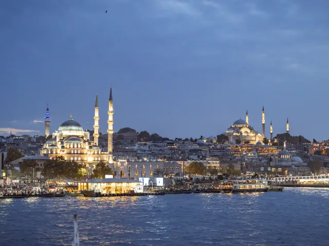 이스탄불의 밤: 로맨틱함이 정말로 사람을 울게 만든다!