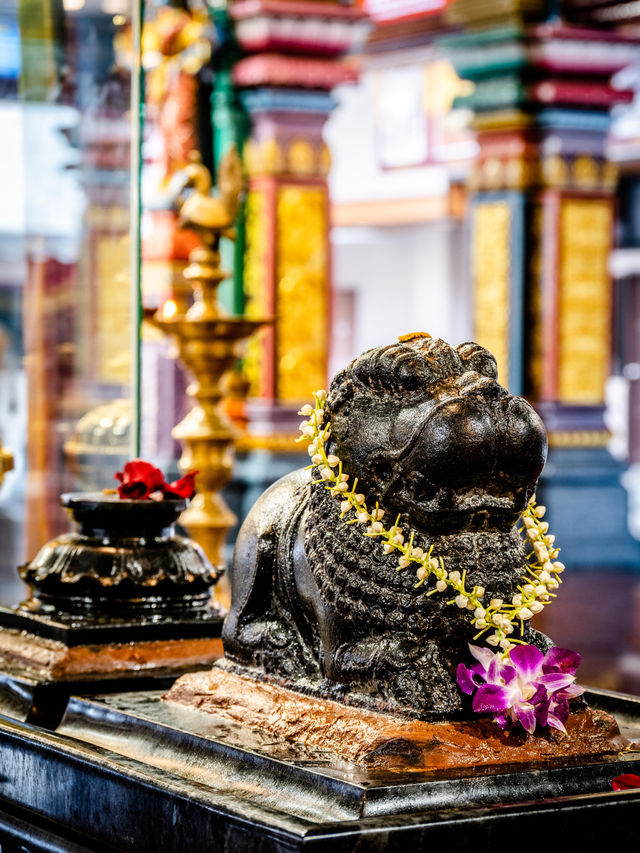 吉隆坡有座伫立鬧市一百多年的印度廟宇！