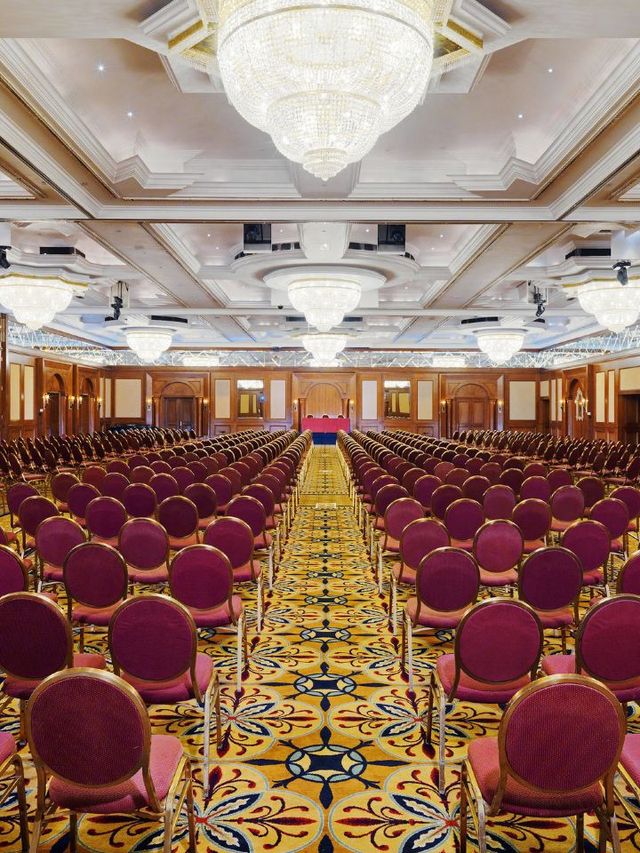 🌟 Addis Ababa's Luxe Retreat: Sheraton Addis! 🌟