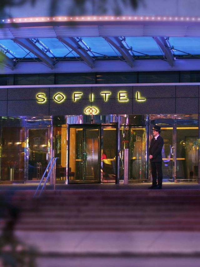 🌟 Montreal Marvels: Sofitel's French Charm & Comfort! 🏨✨