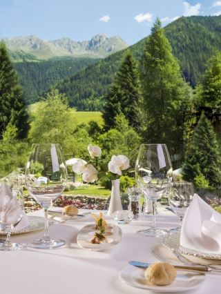 🌟🏔️ Valle Di Casies' Luxe Spa Retreat 🛀✨