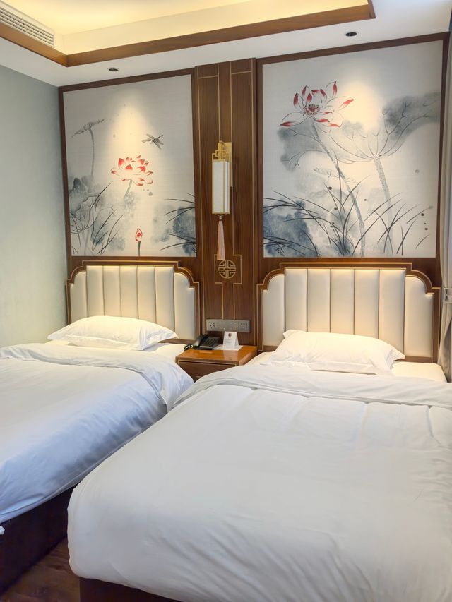 懿庭臻舍南鑼鼓巷店，住在京韻四合院