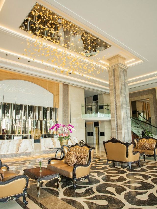 🌟✨ Bien Hoa Bliss: Vietnam's Mira Central Park Hotel 🏨🌆