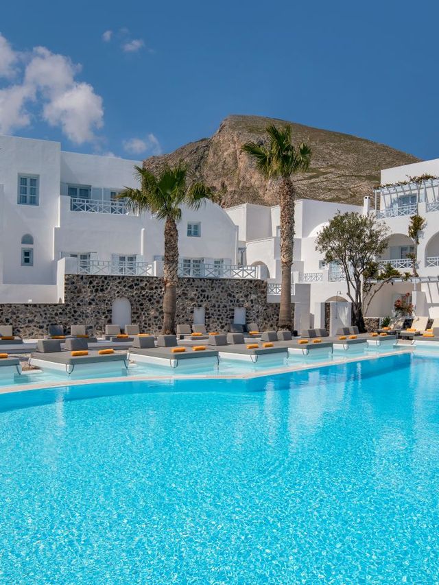 🌟 Santorini Bliss: Kastelli Resort's Luxe Experience 🌟