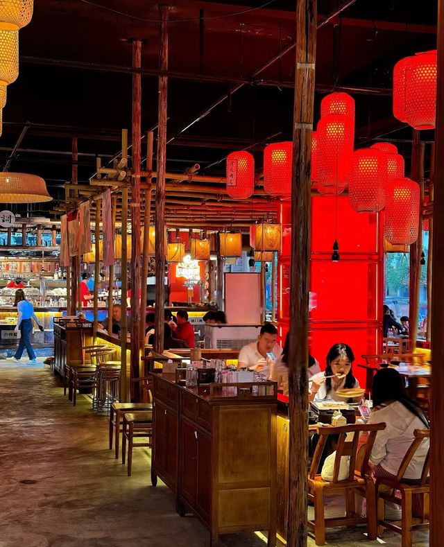 西昌探店－難以置信這是一家宵夜店。