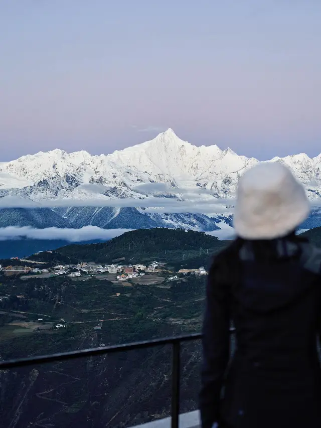 梅里泊度丨心目中的年度最佳雪山景觀酒店。