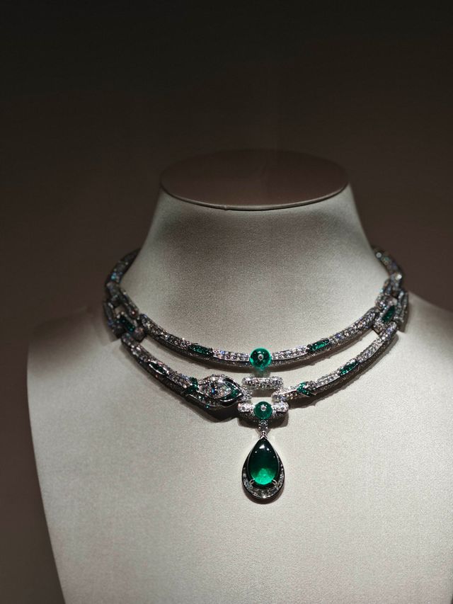 劉亦菲同款靈蛇·生生不已寶格麗蛇年特展