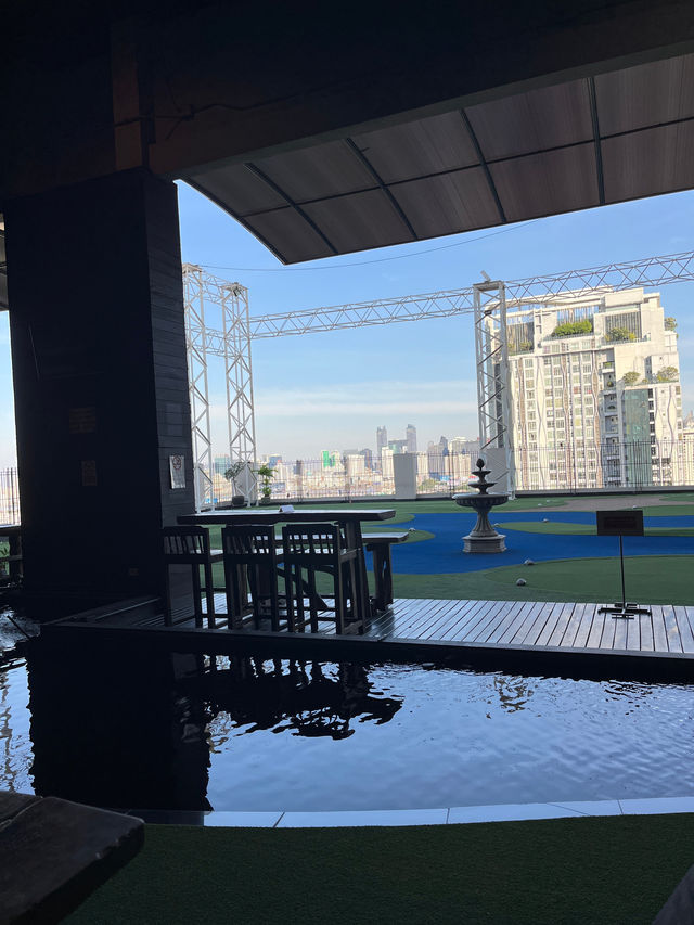 曼谷|彩虹雲霄酒店，天空之城的美妙體驗