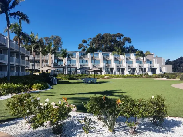 ここは多くの絵葉書の撮影地です