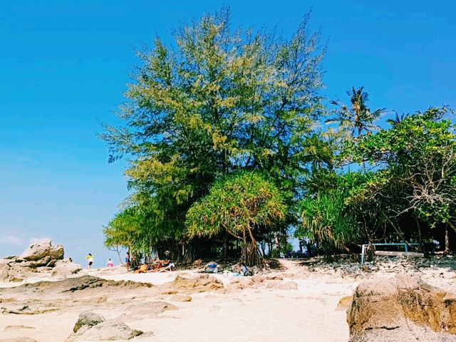 Koh Kaeow: The Mysterious Emerald Island, Take A Step into Adventure