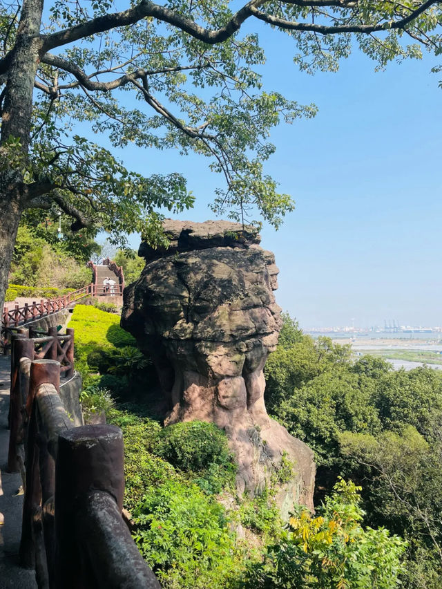Lotus mountains Guangzhou 