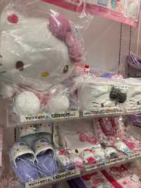 大阪奧特萊斯挖寶！三家必逛正版Hello Kitty店攻略👛