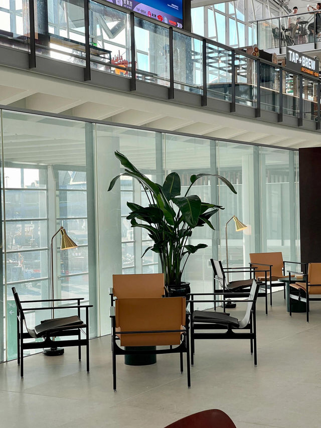 國泰必衝！香港機場The Bridge逸連堂新貴賓室體驗💥 
