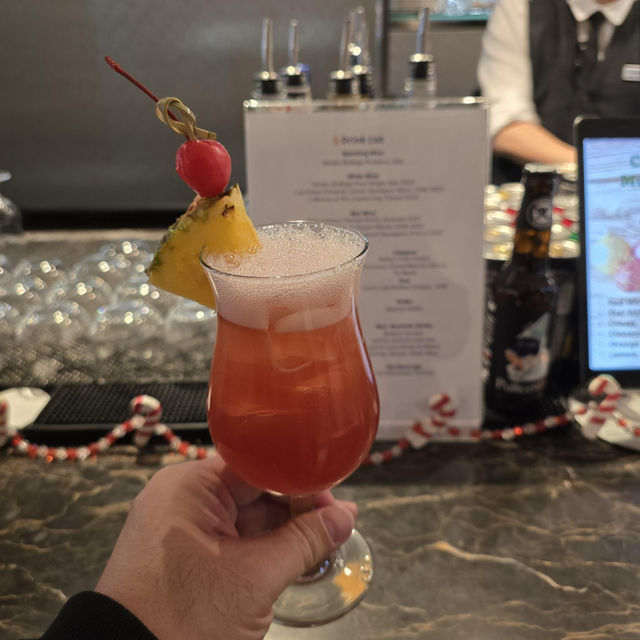 香港機場SilverKris Lounge攻略｜哈根達斯任食+必試新加坡靈魂美食