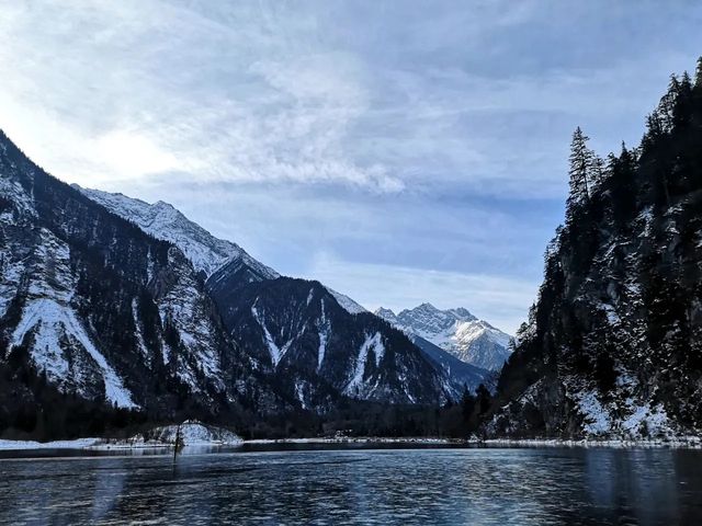 高原湖泊倒影聖地