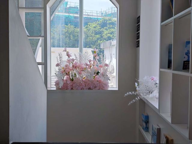 海邊隱藏著一家書屋