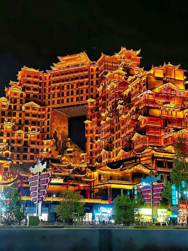 張家界4天3夜懶人包：探奇峰·品三下鍋·漫步雲端