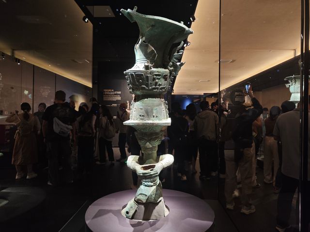三星堆裡的古蜀秘境神秘縱目與通天青銅震撼三千年！