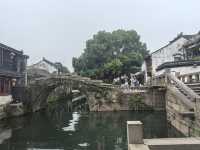 總要去趟周莊古鎮吧，看看課本裡的江南