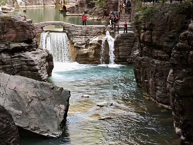 “華夏第一奇峽”實至名歸！雲臺山紅石峽絕美震撼