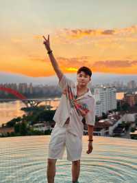 版納絕美懸崖酒店!我睡在雲端看湄公河夕陽