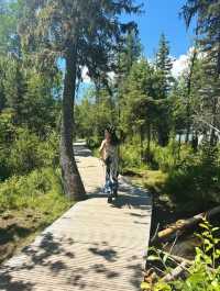 喀納斯：新疆嘅「瑞士仙境」，行到腳仔軟都值得嘅童話世界！ 喀納斯嘅神秘面紗由遠古傳說就已經展開。據講