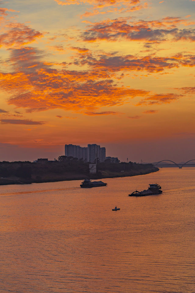 南寧拍照天花板｜藍天建築相思小鎮秒出大片