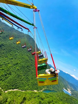 เป็นสถานที่ที่คู่รักต้องมาเยือน! ประสบการณ์ที่ผ่อนคลายและไม่เจ็บปวดในสวนสนุกบนภูเขานั้นยอดเยี่ยมมาก!