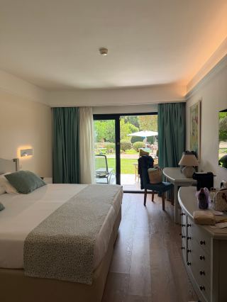 Outstanding Stay at CM Palace Hotel