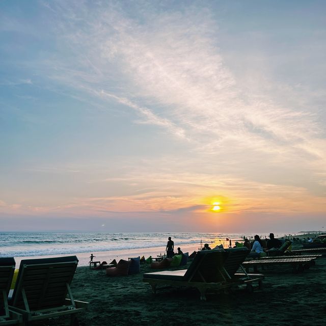 Sunset at surfers' paradise: Berawa