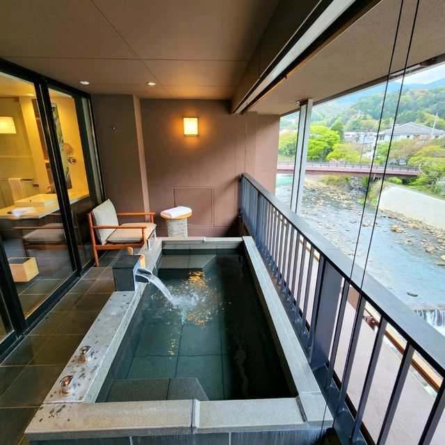 รีวิว โรงแรม Hotel Indigo Hakone Gora