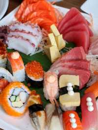grand weekend buffet ไลน์บุฟเฟ่ต์เยอะมาก