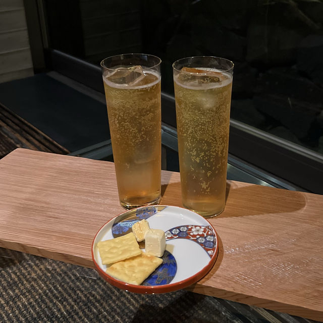 うれしの茶とお酒が楽しめるBAR🍸