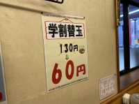 福岡・天神。390円でとんこつラーメンを楽しむ『楽勝ラーメン』
