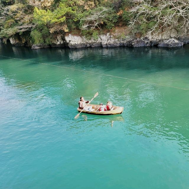 제주의 아름다운 계곡에서 유유자적 뱃놀이하기🛶