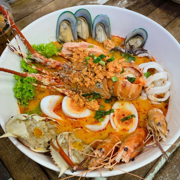 Pe Aor - Bangkok’s famous Tom Yum Kung