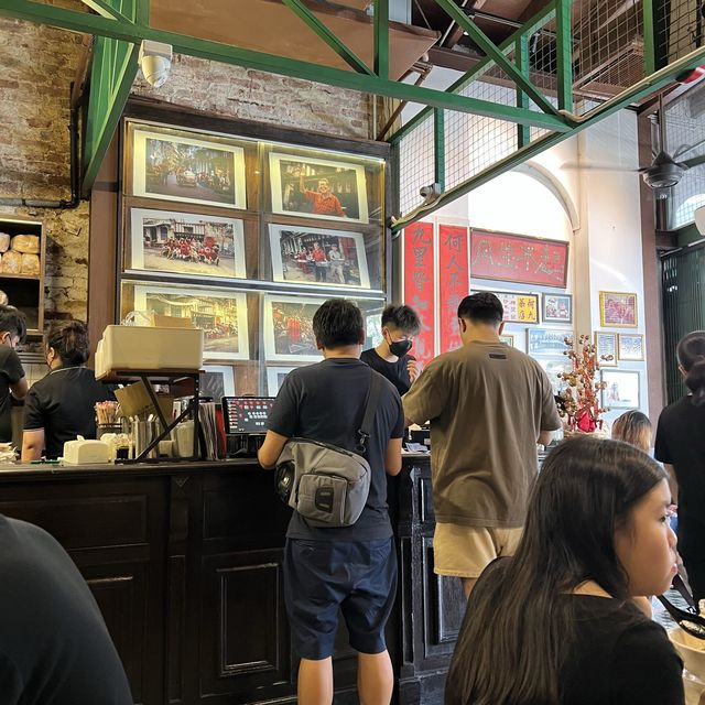 오래된 소문난 로컬 맛집, Ho kow hainam kopitiam