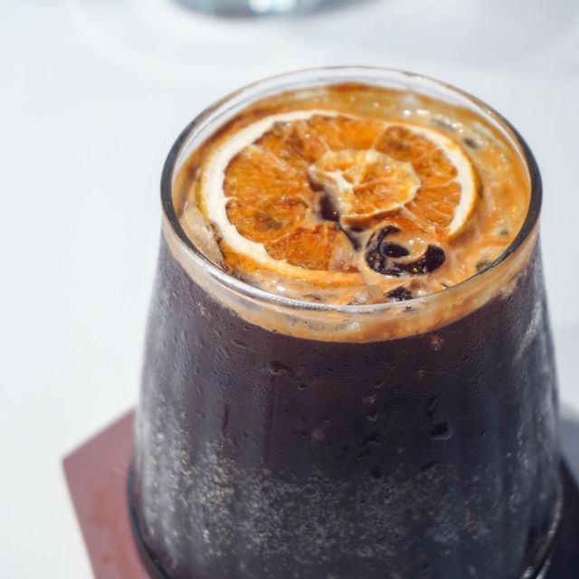 【慢活感覺的簡約Cafe】