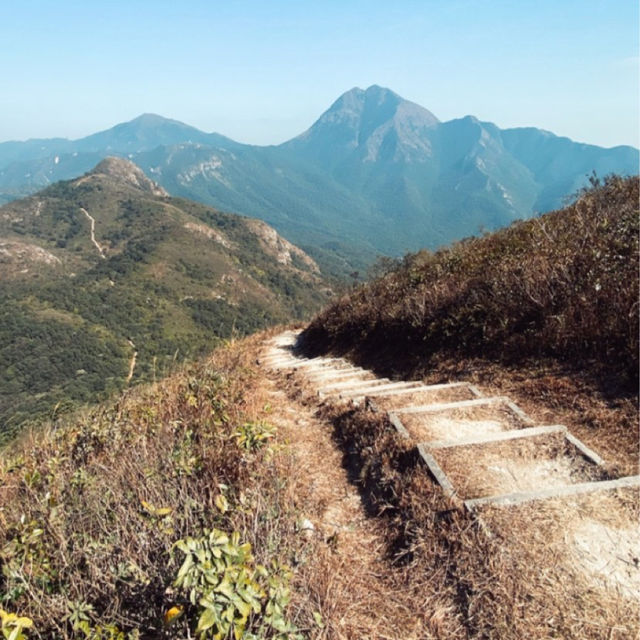 香港🇭🇰｜🌟行山必選之一 - 大嶼山鳳凰徑的壯麗徒步之旅 ⛰️