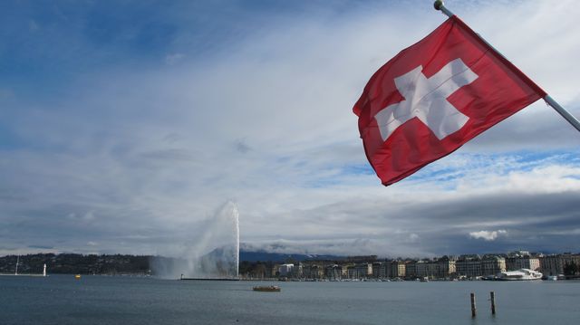 STROLLING AROUND GENEVA SWITZERLAND