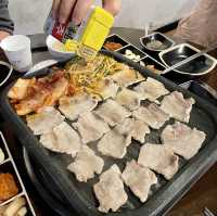 추운 날씨도 녹을 냉동삼겹살 맛집, 상계역 경월당🐷