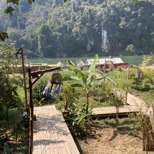 ノーンキャウ最高の水上レストラン　Ou River House